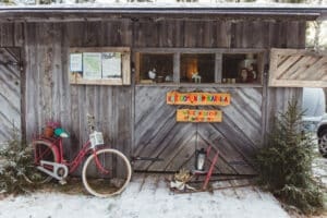 Korouoman eräkahvila ulkoa