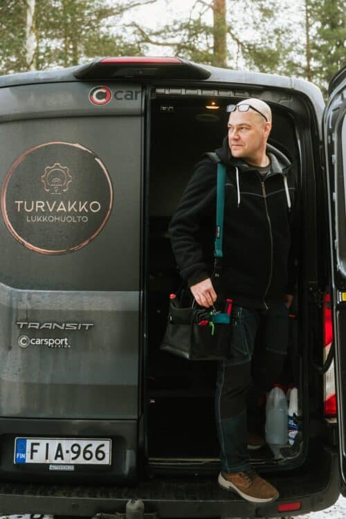 Esa ja lukkosepän auto